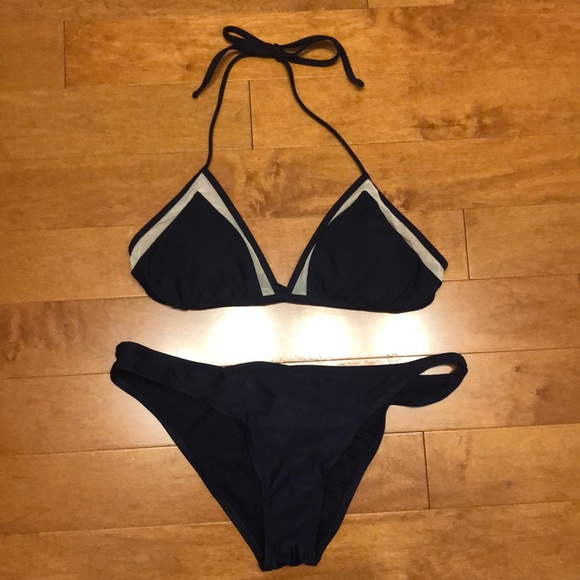 AE Bikini - Picture 3 of 5